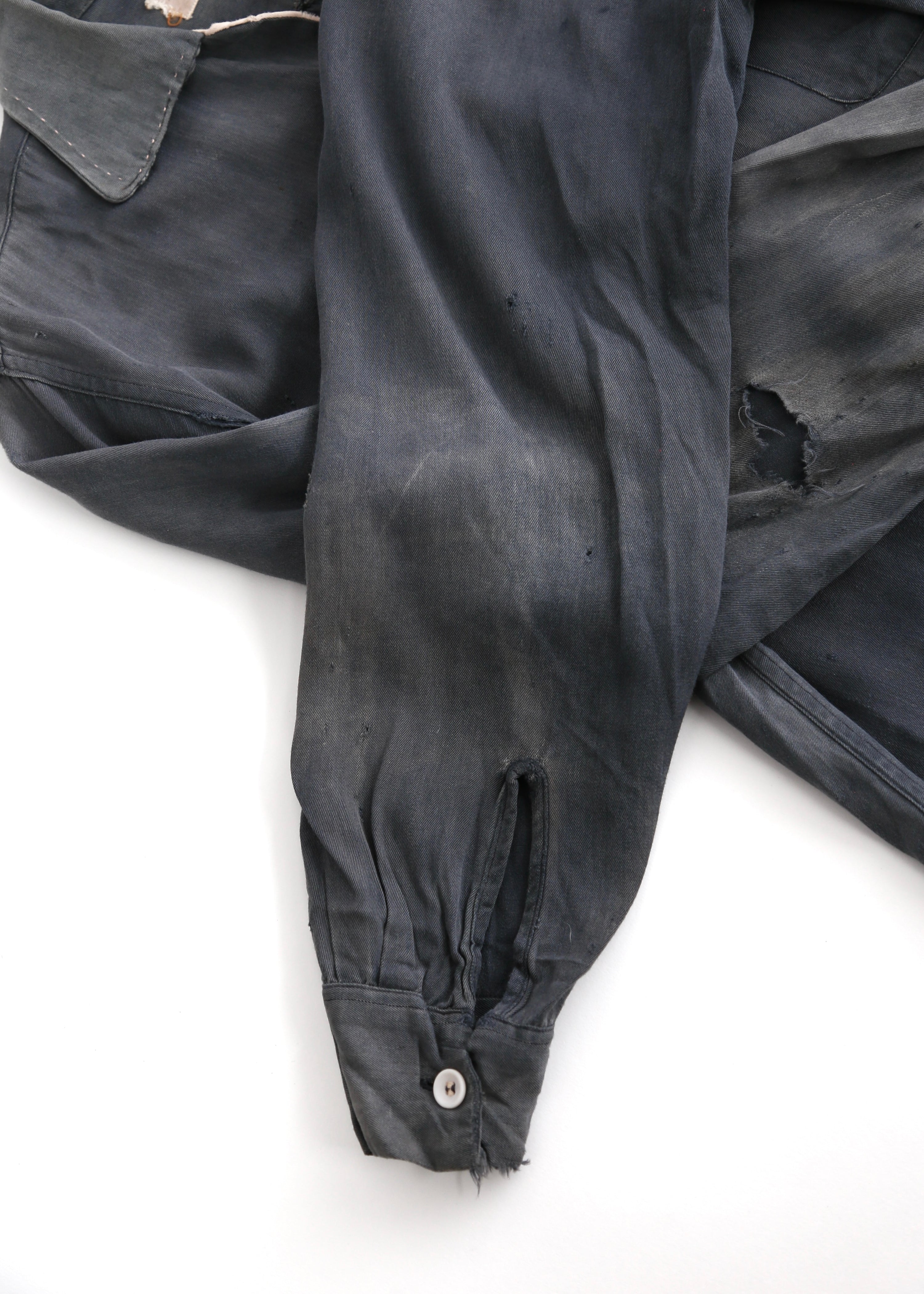 50’S FADED BLACK RAYON DISTRESSED LOOP COLLAR SHIRT